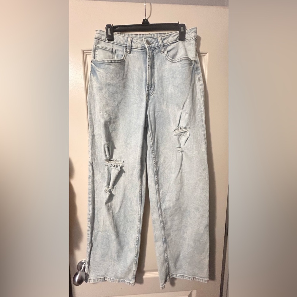 High rise Wide Leg Jeans size 11. No tags but never worn